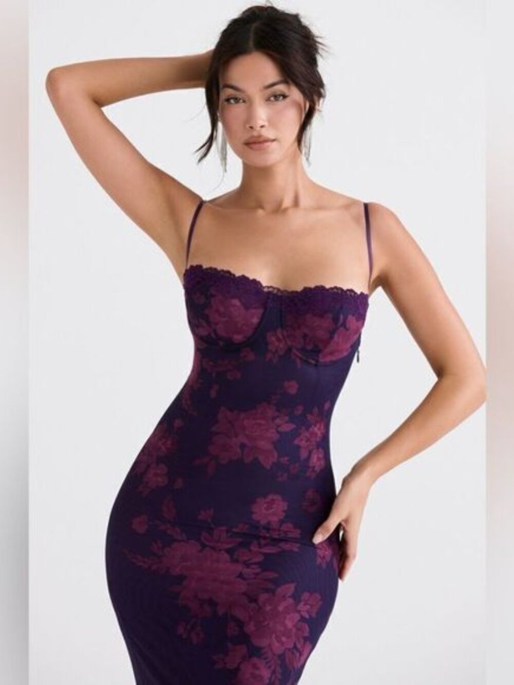 HOUSE OF CB AIZA GRAPE FLORAL PRINT MAXI DRESS - Picture 4 of 16